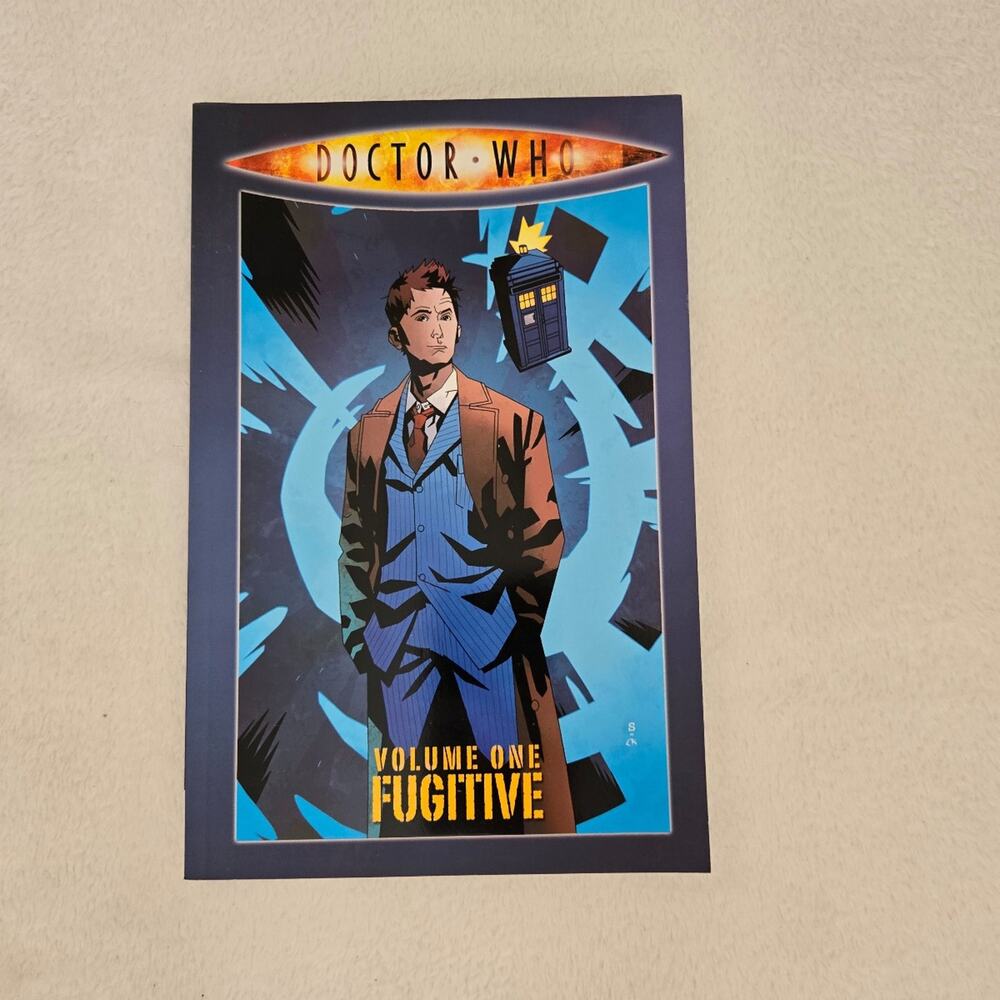 Doctor Who Vol. 1: Fugitive Graphic Novel